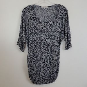 Robin's Nest Gray & Black Animal Print Maternity Top (Appears S/M Read Below) L